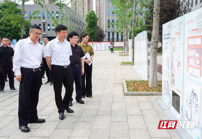 图十:星空xingkong(中国)和部分银行保险机构设置清廉金融文化建设宣传展板.jpg 图十:星空xingkong(中国)和部分银行保险机构设置清廉金融文化建设宣传展板.jpg